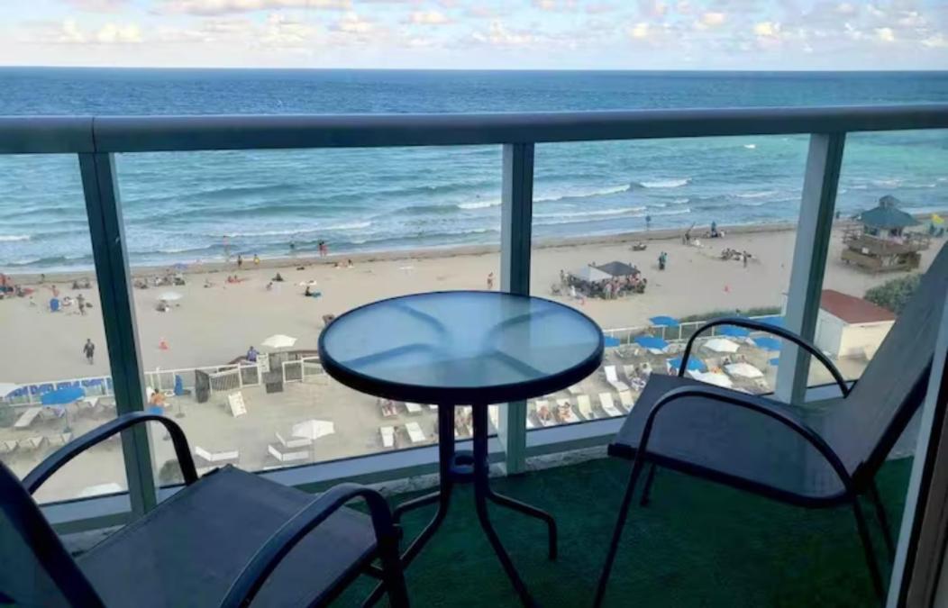 Appartamento Oceanfront With Balcony Sunny Isles - Spectacular! Miami Beach Esterno foto