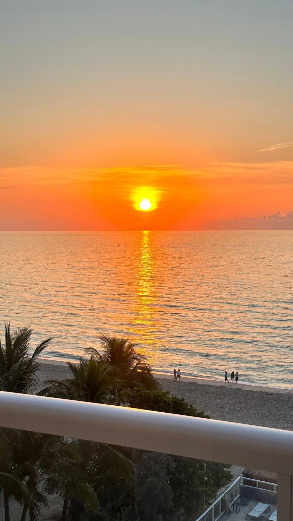 Appartamento Oceanfront With Balcony Sunny Isles - Spectacular! Miami Beach Esterno foto